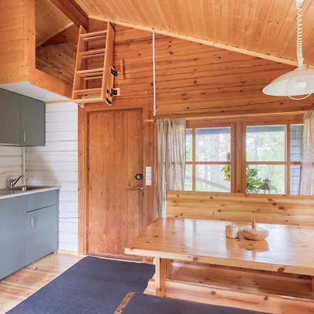Ferienhaus Pinetree Log Pyharanta